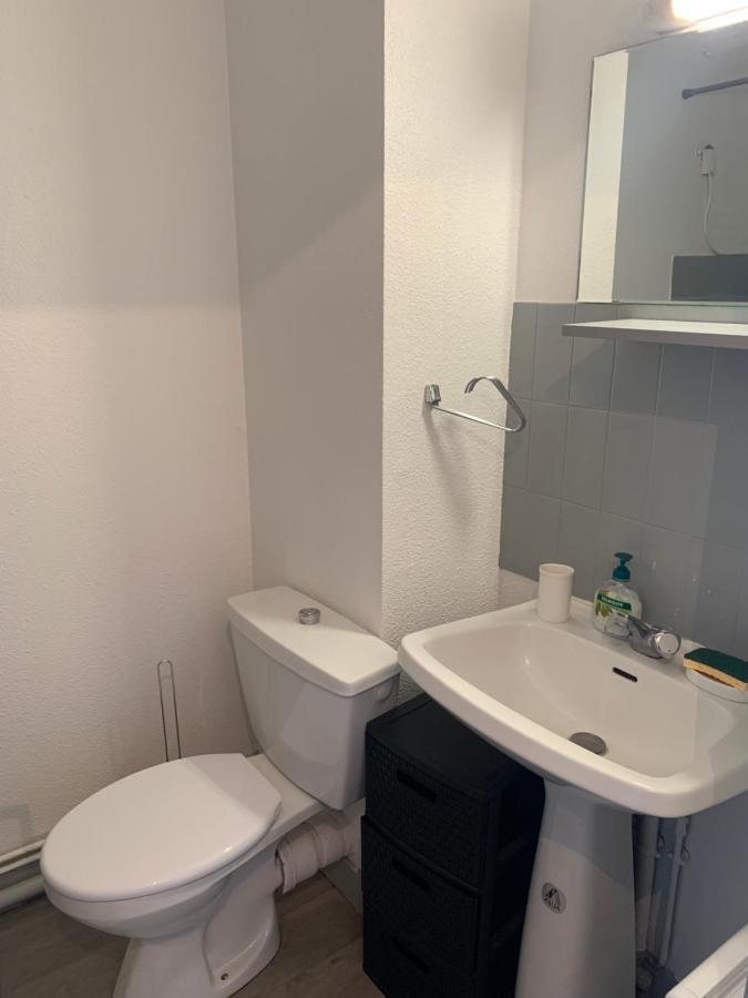 Appartamento Joli Studio Avec Garage Prive Tarbes Esterno foto